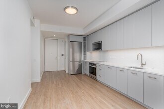 1630 Columbia Rd NW, Unit 208 in Washington, DC - Building Photo - Building Photo