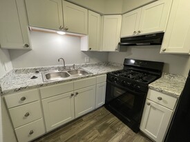 Crossings at Oakbrook Apartments