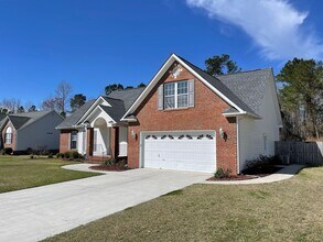 224 Newport Drive in Jacksonville, NC - Building Photo - Building Photo