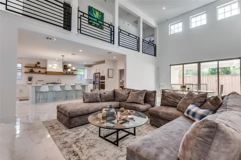 1106 Belew St in Irving, TX - Building Photo - Building Photo