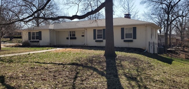 property at 1502 North Cir