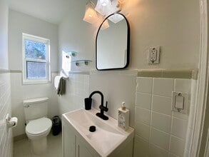 6177 NE 5th Ave, Unit 1 in Miami, FL - Building Photo - Building Photo