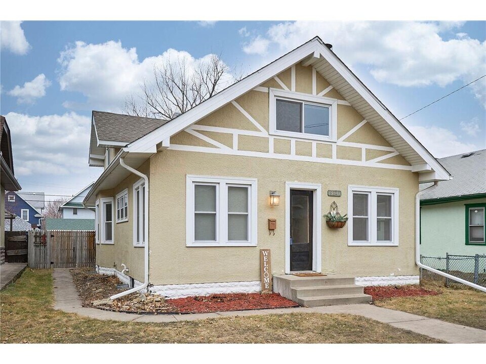 3841 N Aldrich Ave in Minneapolis, MN - Building Photo