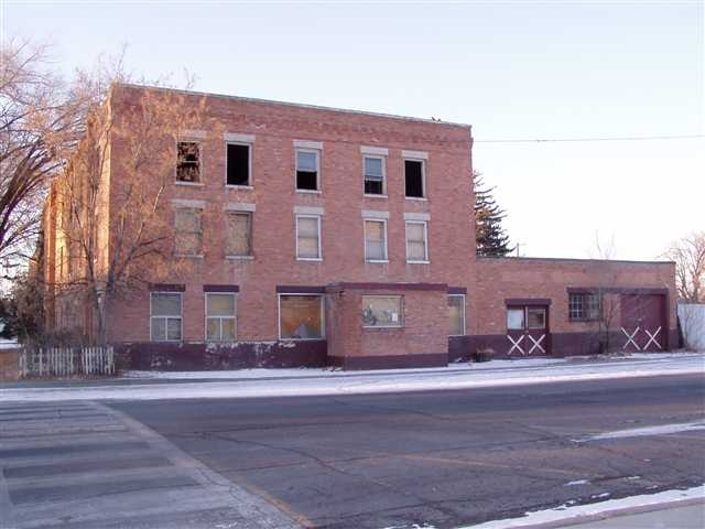 276 Rososevelt St in American Falls, ID - Foto de edificio