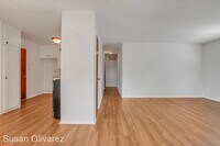 20409 E Admiral Blvd photo'