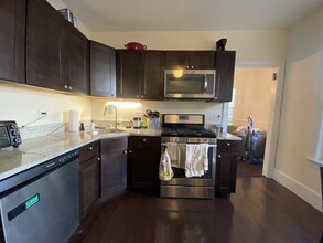 60 Woodlawn St, Unit 2 in Boston, MA - Building Photo - Building Photo