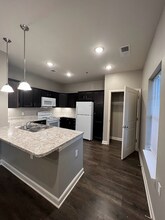 809 E Briggs Dr in Macon, MO - Foto de edificio - Building Photo