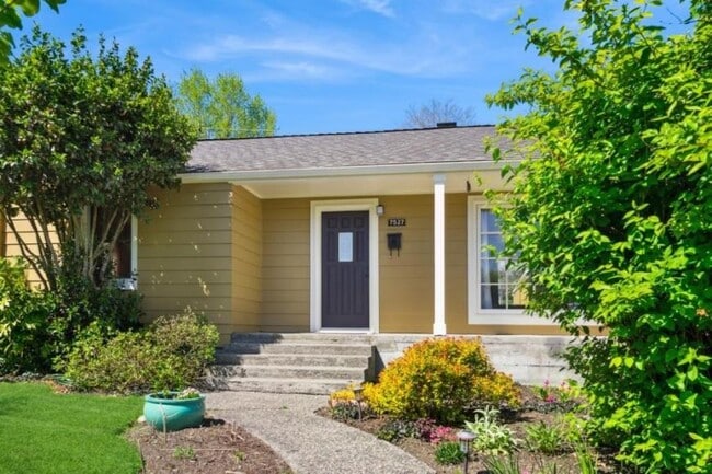 property at 7527 29th Ave SW
