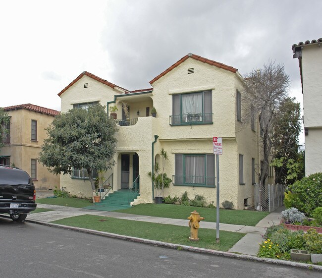 337 N Ogden Dr in Los Angeles, CA - Building Photo - Building Photo