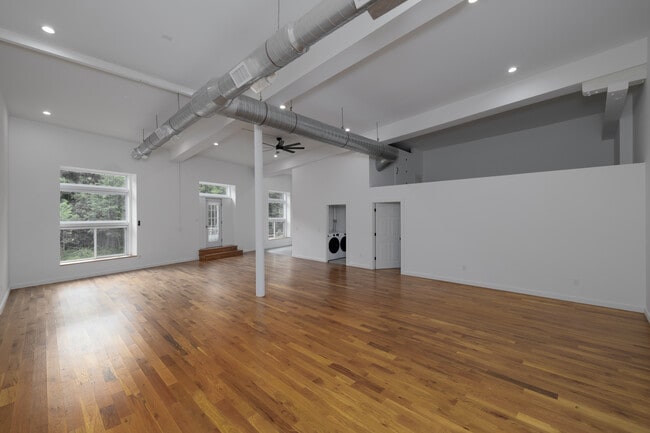 The Lofts at Beacon in Beacon, NY - Foto de edificio - Interior Photo