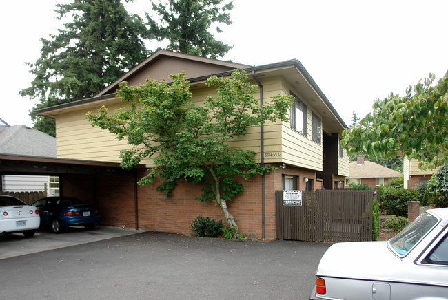 5514-5532 NE Halsey St in Portland, OR - Building Photo - Building Photo