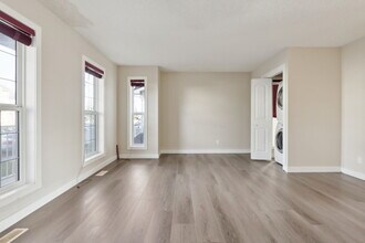 20 Taralake Rd NE in Calgary, AB - Building Photo - Building Photo