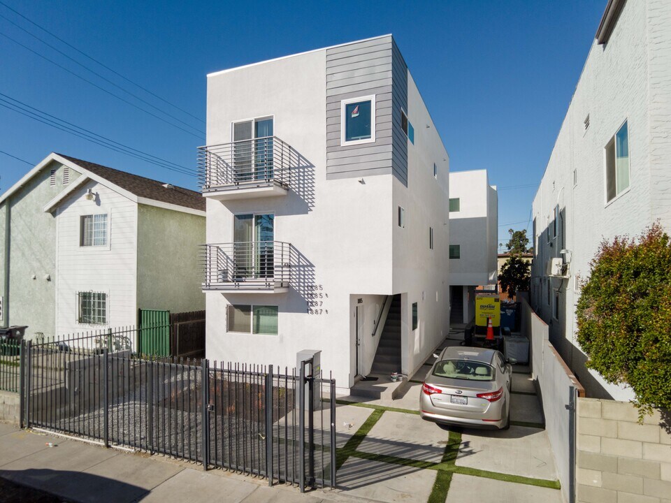1887 W 20th St in Los Angeles, CA - Foto de edificio