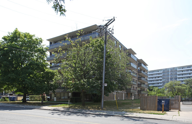 17 Gulliver Rd in Toronto, ON - Building Photo - Building Photo