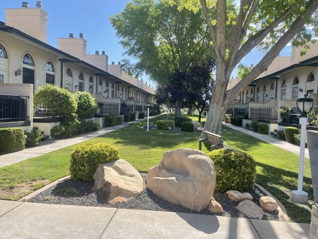 325 S 200 E, Unit #3 in Saint George, UT - Building Photo - Building Photo