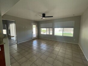 17407 N 47th St in Phoenix, AZ - Foto de edificio - Building Photo