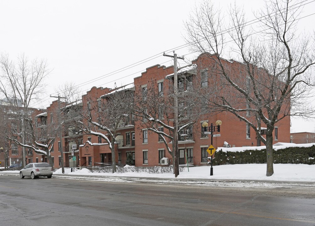 Habitations Edmond Hamelin in Montréal, QC - Building Photo