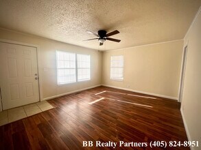 6721 E 5th St in Tulsa, OK - Building Photo - Building Photo