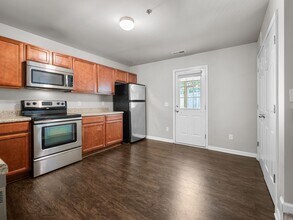 136 Greenford Pl in Jacksonville, NC - Building Photo - Building Photo