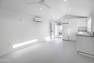 1950 W Palm Ln in Phoenix, AZ - Building Photo