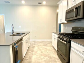 1312 Oak Crest St in Davenport, FL - Building Photo - Building Photo