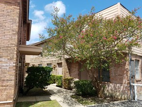 Contessa Townhomes in San Antonio, TX - Building Photo - Other