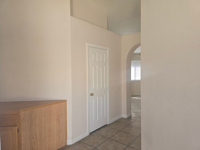 9412 Fox Forest Ave in Las Vegas, NV - Foto de edificio - Building Photo
