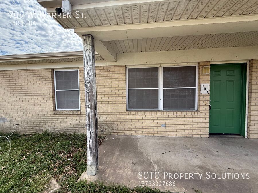 709 Warren St in Charleston, MO - Building Photo