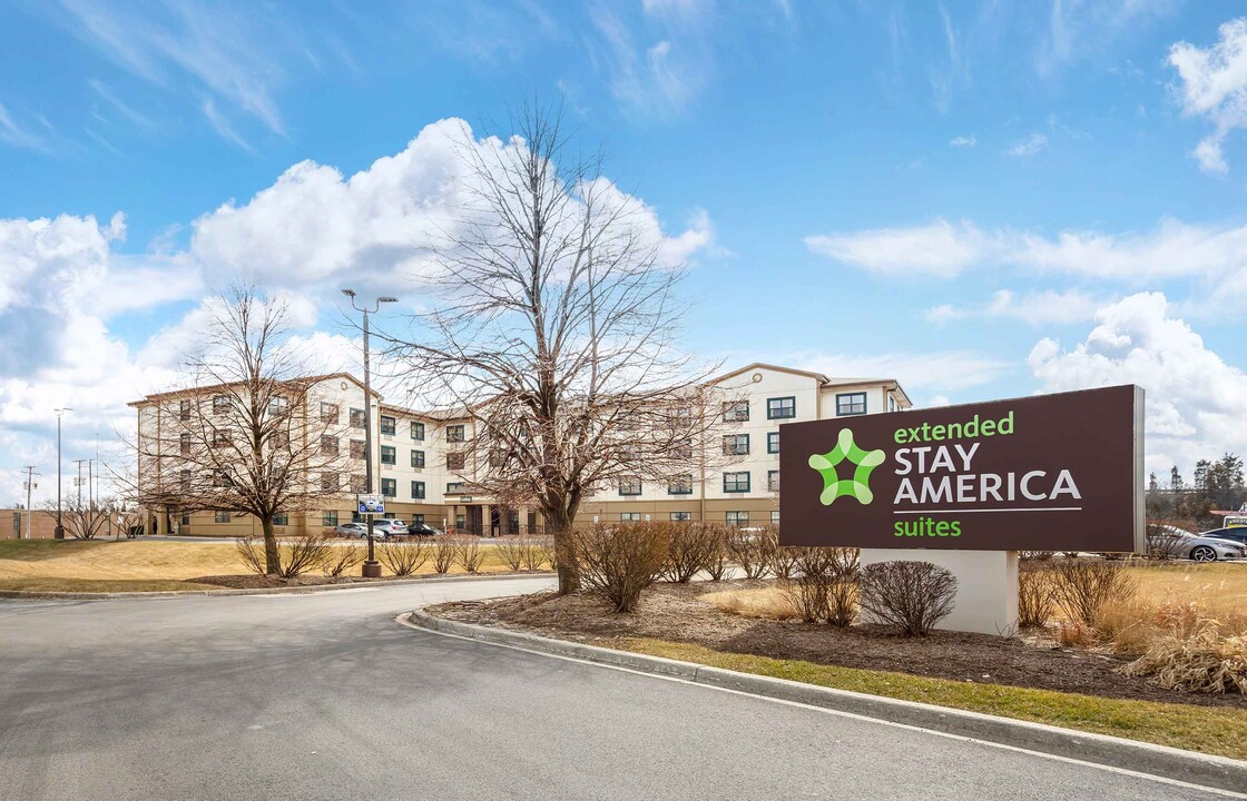 Furnished Studio-Chicago - Elmhurst -O'Hare in Elmhurst, IL - Building Photo