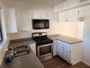 809 S Adams St, Unit Apt 4 in Glendale, CA - Building Photo - Building Photo