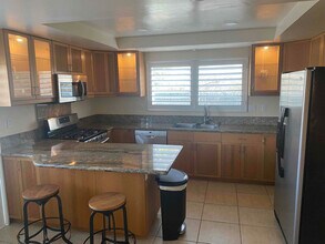 303 S Freeman St in Oceanside, CA - Building Photo - Building Photo