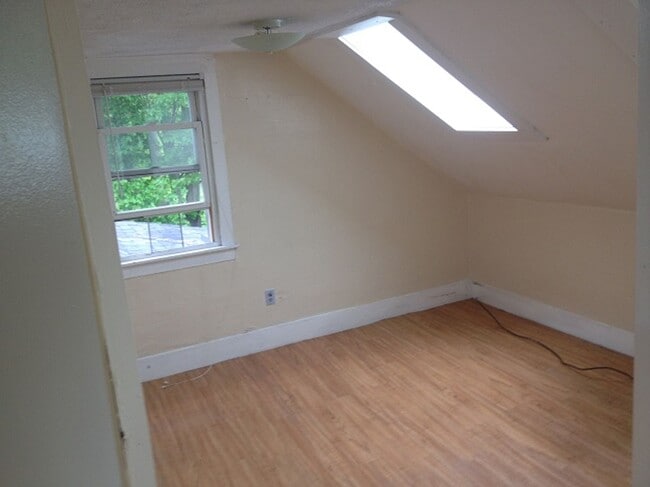 26 Pine St in Orono, ME - Building Photo - Building Photo