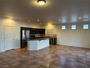 5511 Meedeldale St in North Las Vegas, NV - Building Photo - Building Photo