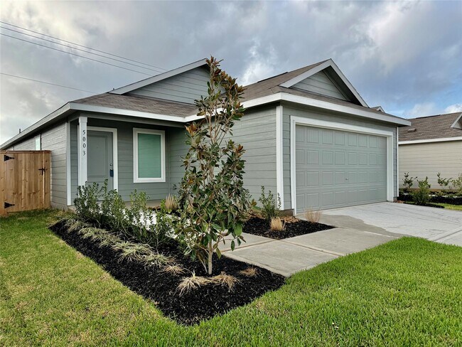 property at 5003 Esperanza Ter Dr