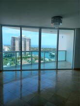 19400 Turnberry Way, Unit # 1831 in Aventura, FL - Building Photo - Building Photo