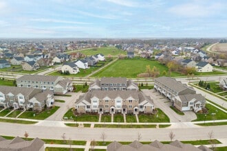 3831 Currant Ln in Elgin, IL - Building Photo - Building Photo