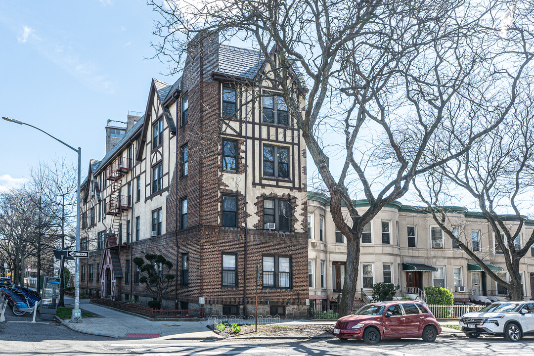 1006 Caton Avenue in Brooklyn, NY - Building Photo