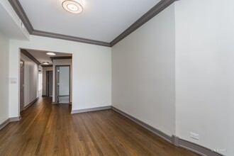 4745 S St Lawrence Ave in Chicago, IL - Building Photo - Building Photo