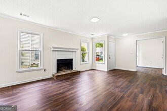 7973 Woodlake Dr in Riverdale, GA - Building Photo - Building Photo