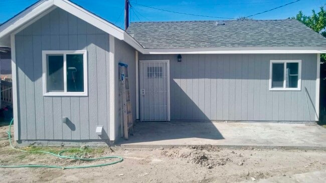 690 W 8th St in San Bernardino, CA - Building Photo - Building Photo