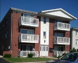 10321 S Lyman Ave Apartments Chicago Ridge Il For Rent Building Photo 10321 S Lyman Ave Apartments In Chicago Ridge