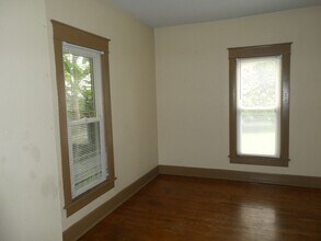 802 Rogers St in Columbia, MO - Building Photo - Building Photo