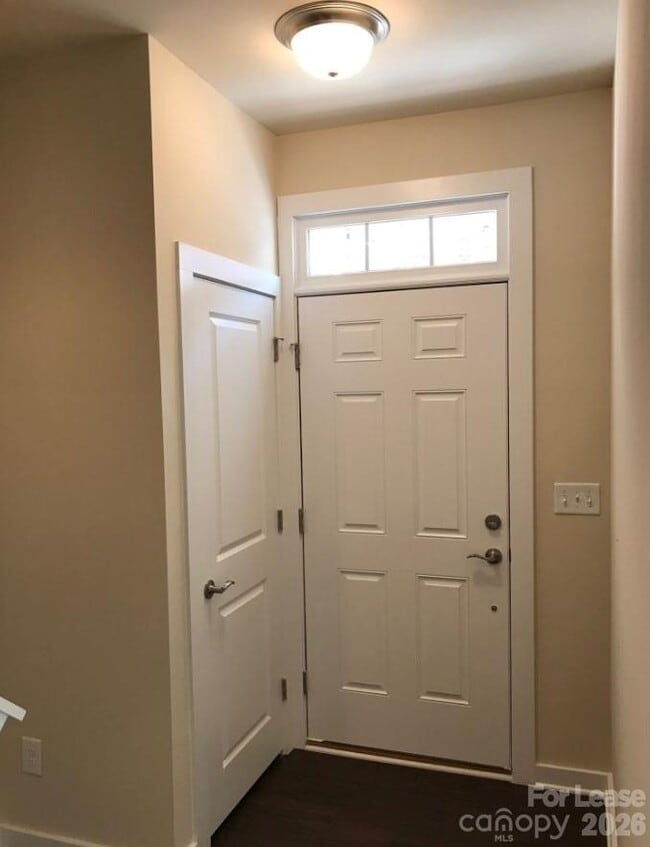 1923 Winpole Ln in Charlotte, NC - Building Photo - Building Photo