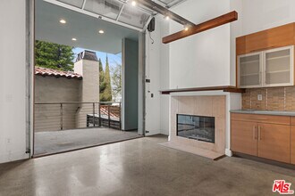 1152 N La Cienega Blvd in West Hollywood, CA - Building Photo - Building Photo