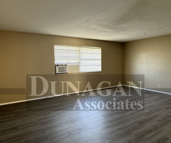 201 N Mesquite St in Carlsbad, NM - Building Photo - Building Photo
