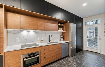 2120 N Downing St, Unit 205 in Denver, CO - Foto de edificio - Building Photo