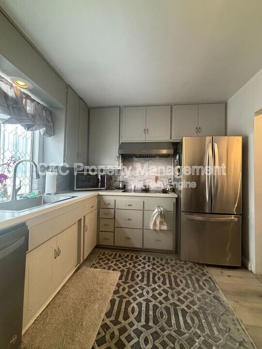 440 Chestnut Ave in Long Beach, CA - Building Photo