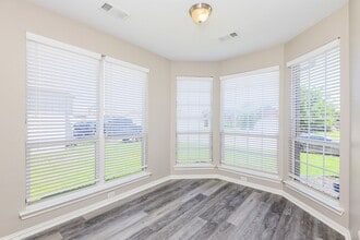 10505 Big Oak Dr in Fort Worth, TX - Building Photo - Building Photo