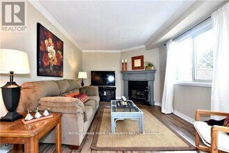 51 Falan Heights Crescent in Aurora, ON - Building Photo - Building Photo