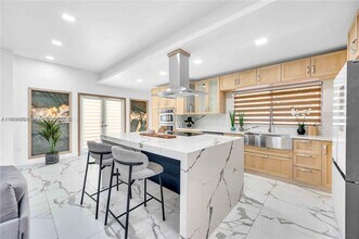 4708 Alton Rd in Miami Beach, FL - Building Photo - Building Photo